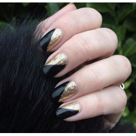 105 Black Pool - Nagellack 15ml CND VINYLUX 2