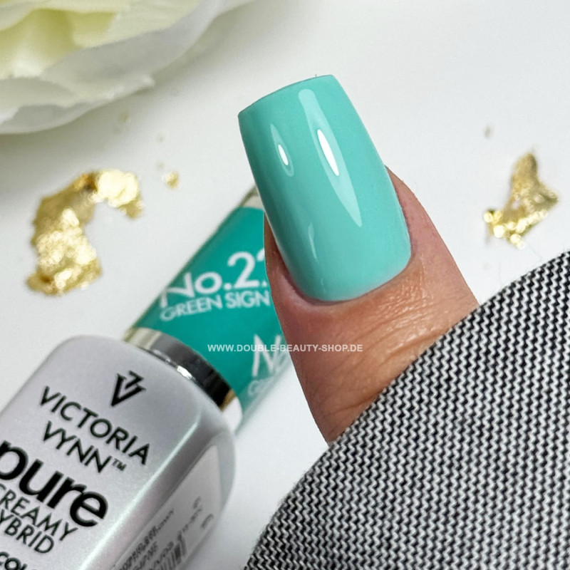 228 Green Sign — Gel polish Pure Creamy 8ml VICTORIA VYNN