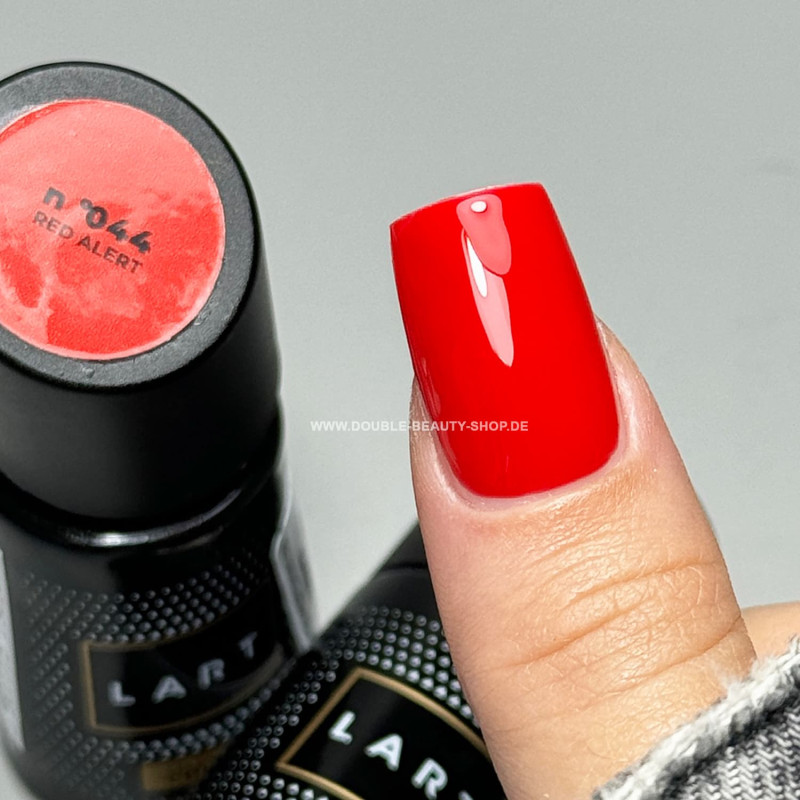 044 RED ALERT - GEL POLISH 8ml LART