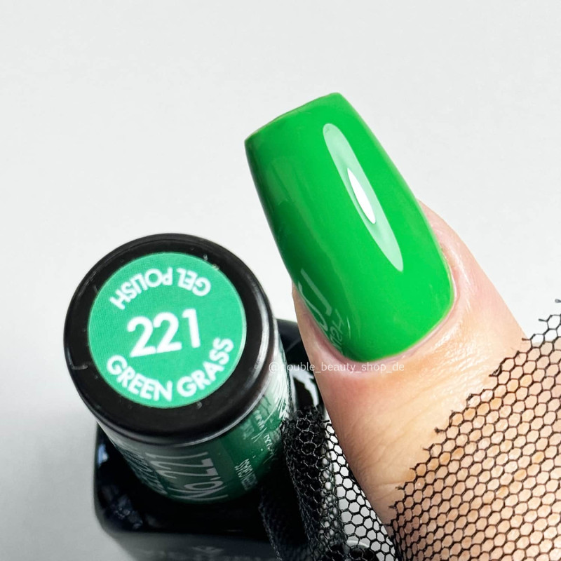 221 Green Grass Gel polish 8ml VICTORIA VYNN