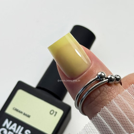 01 Cream Base Coat 10ml NAILS OF THE DAY 2